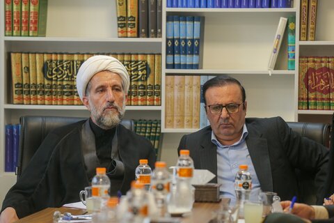 حوزه / برگزاری جلسه شورای فرهنگ عمومی با حضور امام جمعه قز وین