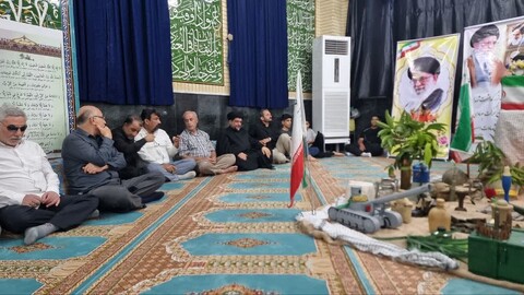 تصاویر/ تجلیل از خانواده شهید والامقام «عزیز بیژنی» در گناوه