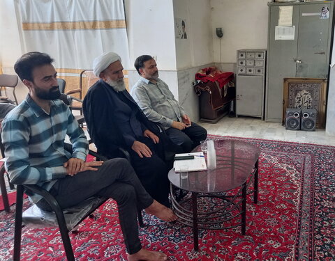 تصاویر/ جلسه دفاعیه تحقیق پایانی طلبه مدرسه علمیه آیت‌الله مدنی کاشانی(ره)