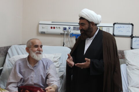 تصاویر / عیادت مدیر حوزه علمیه استان قزوین از حجت الاسلام عباسی