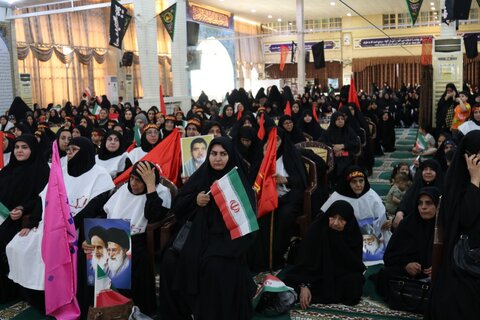 تصاویر/ اجتماع پرشور بانوان زینبی در بوشهر