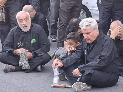 تصاویر/ مراسم سنتی مذهبی زنجیرزنی هیئت سجادیه کاشان