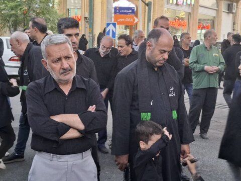 تصاویر/ مراسم سنتی مذهبی زنجیرزنی هیئت سجادیه کاشان