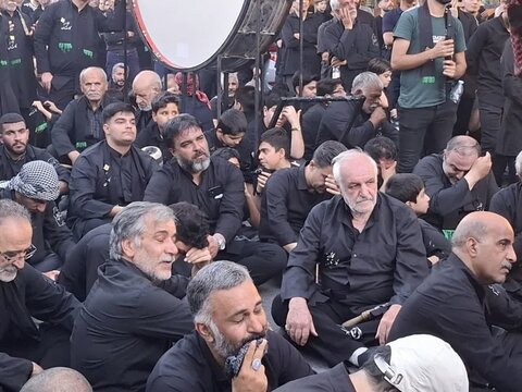 تصاویر/ مراسم سنتی مذهبی زنجیرزنی هیئت سجادیه کاشان