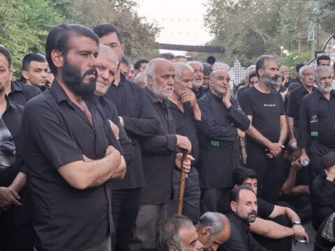 تصاویر/ مراسم سنتی مذهبی زنجیرزنی هیئت سجادیه کاشان