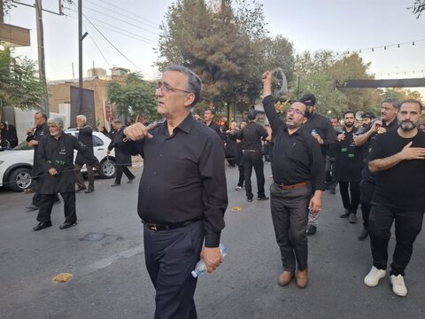 تصاویر/ مراسم سنتی مذهبی زنجیرزنی هیئت سجادیه کاشان