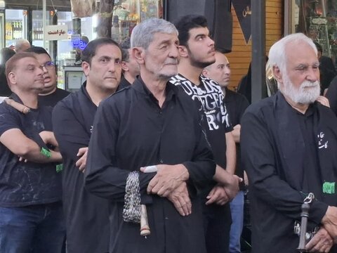 تصاویر/ مراسم سنتی مذهبی زنجیرزنی هیئت سجادیه کاشان