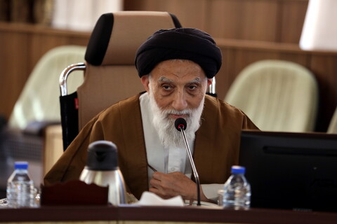 تصاویر/جلسه مدیر حوزه های علمیه به همراه معاونین ستادی با مدیران استانی حوزه های علمیه در مشهد مقدس