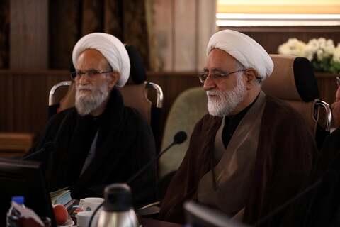 تصاویر/جلسه مدیر حوزه های علمیه به همراه معاونین ستادی با مدیران استانی حوزه های علمیه در مشهد مقدس