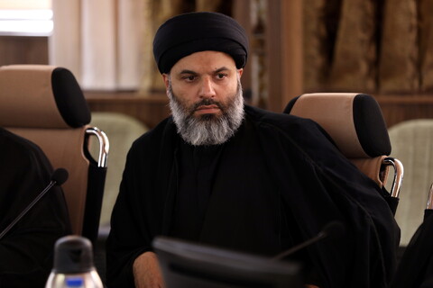 تصاویر/جلسه مدیر حوزه های علمیه به همراه معاونین ستادی با مدیران استانی حوزه های علمیه در مشهد مقدس