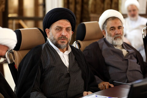 تصاویر/جلسه مدیر حوزه های علمیه به همراه معاونین ستادی با مدیران استانی حوزه های علمیه در مشهد مقدس