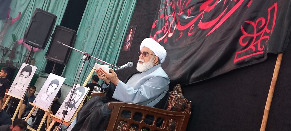 امت اسلامی با وحدت و آگاهی، توطئه‌های دشمنان را خنثی می‌کند