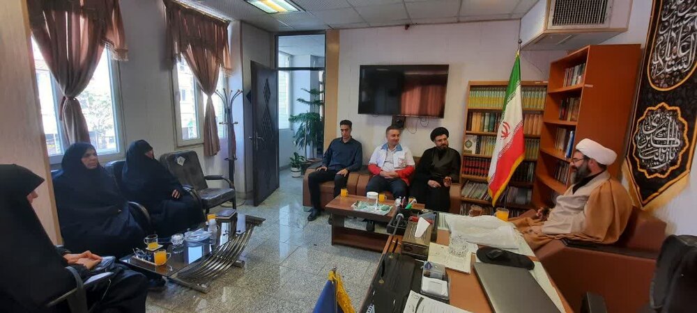 دیدار مسئولان جمعیت هلالاحمر استان مرکزی با مدیر حوزه علمیه خواهران استان+عکس