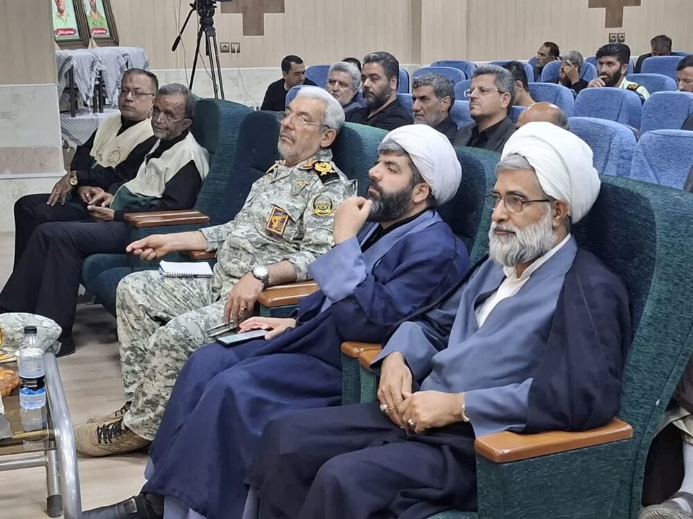 آیین گرامیداشت شهدای اقتدار دانشگاه آزاد اسلامی جوشقان قالی کاشان برگزار شد +عکس