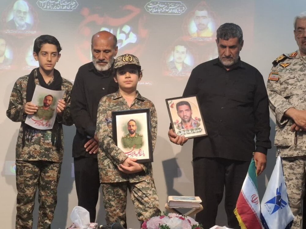 آیین گرامیداشت شهدای اقتدار دانشگاه آزاد اسلامی جوشقان قالی کاشان برگزار شد +عکس