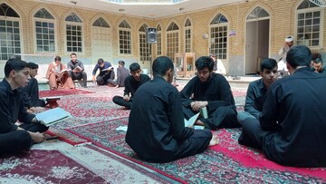 تصاویر/ حفظ قرآن کریم در مدرسه علمیه رسول اکرم(ص) شهر مریانج