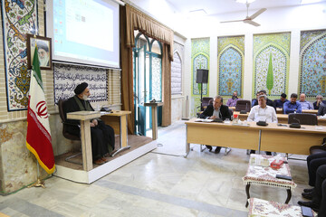 تصاویر/ دیدار بازاریان با امام جمعه شهرکرد