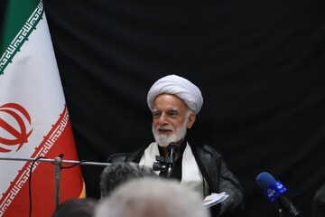 تصاویر/ دیدار مسئولین هیئات و ائمه جماعات مساجد شهر اراک با نماینده ولی فقیه در استان مرکزی