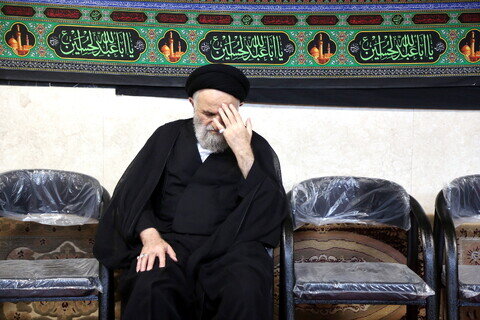 Imágenes: Ceremonia de luto por el martirio del Imam Sayyad (P) en las residencias de los grandes ayatolás