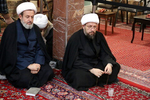 Imágenes: Ceremonia de luto por el martirio del Imam Sayyad (P) en las residencias de los grandes ayatolás