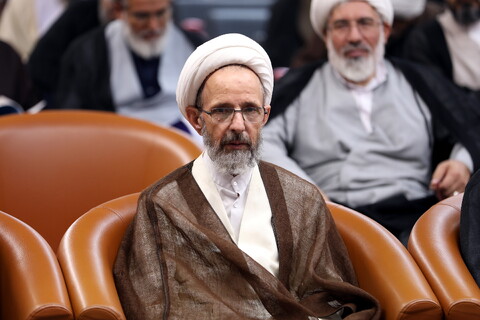 تصاویر/ گفتگوی صمیمی آیت الله اعرافی با مدیران مدارس علمیه و معاونین ستادی