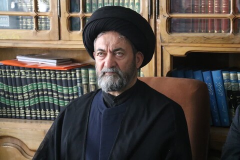 تصاویر/ دیدار جمعی از خانواده های اهدا کننده عضو با امام جمعه اردبیل