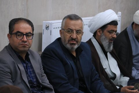 تصاویر/دیدار مسئولین هیئات و ائمه جماعات مساجد شهر اراک با نماینده ولی فقیه در استان مرکزی