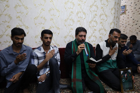 تصاویر| روضه شهدایی در منزل شهید مدافع وطن سرهنگ پاسدار سعید آذربادگان