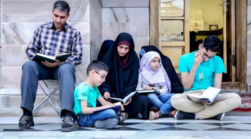 عبادت فقط در مسجد نیست؛ خانواده‌تان را هم به منطقه بندگی اضافه کنید!