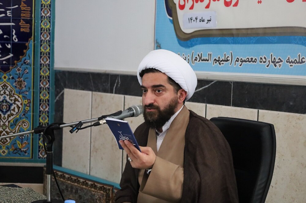 پیام رهبر انقلاب جهانی از مسائل راهبردی برای حوزه‌ علمیه است