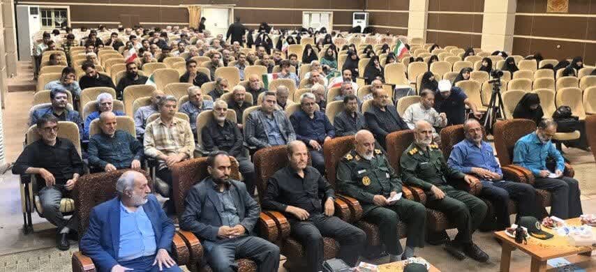 مراسم بزرگداشت شهدای جنگ ۱۲ روزه «تا پای جان برای ایران» در ساوه برگزار شد