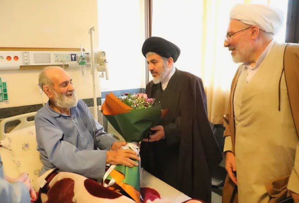 برگزاری آیین نکوداشت حجت الاسلام الله‌وردی زاده در ماکو