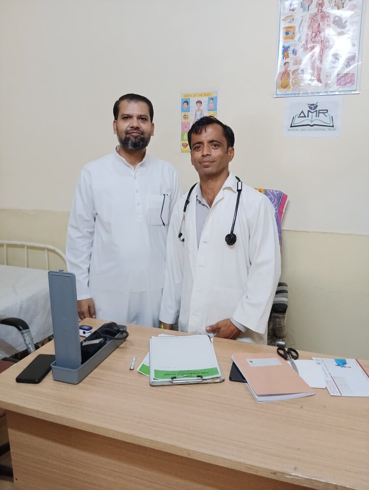 एएमआर चैरिटेबल क्लिनिक द्वारा निःशुल्क चिकित्सा शिविर का आयोजन