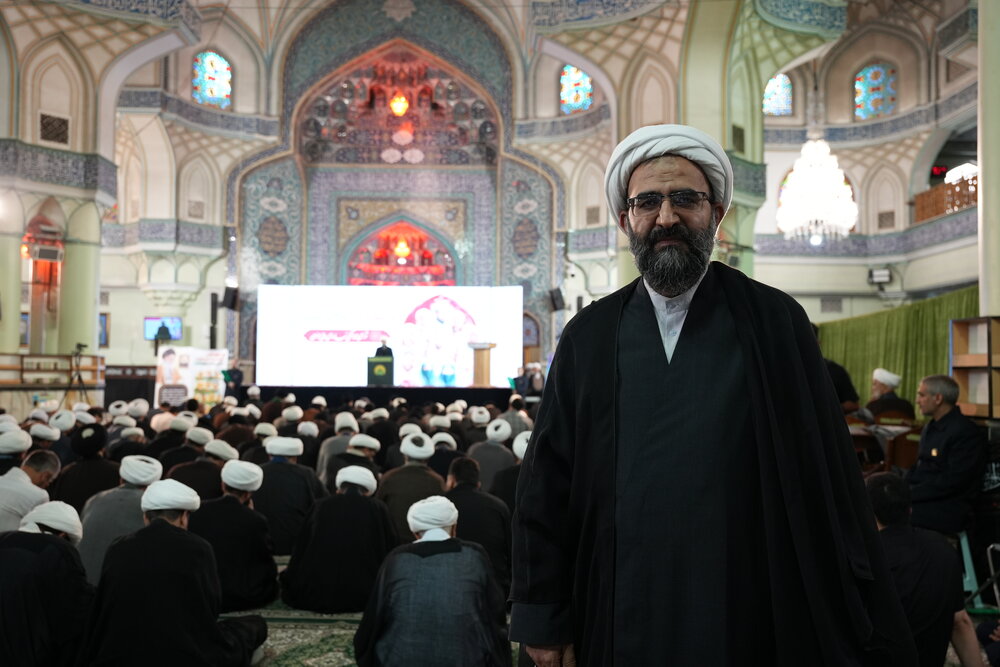 فیلم | در جنگ ۱۲ روزه همه مدارس علمیه  تهران برای خدمت رسانی به مردم در آماده باش کامل بودند