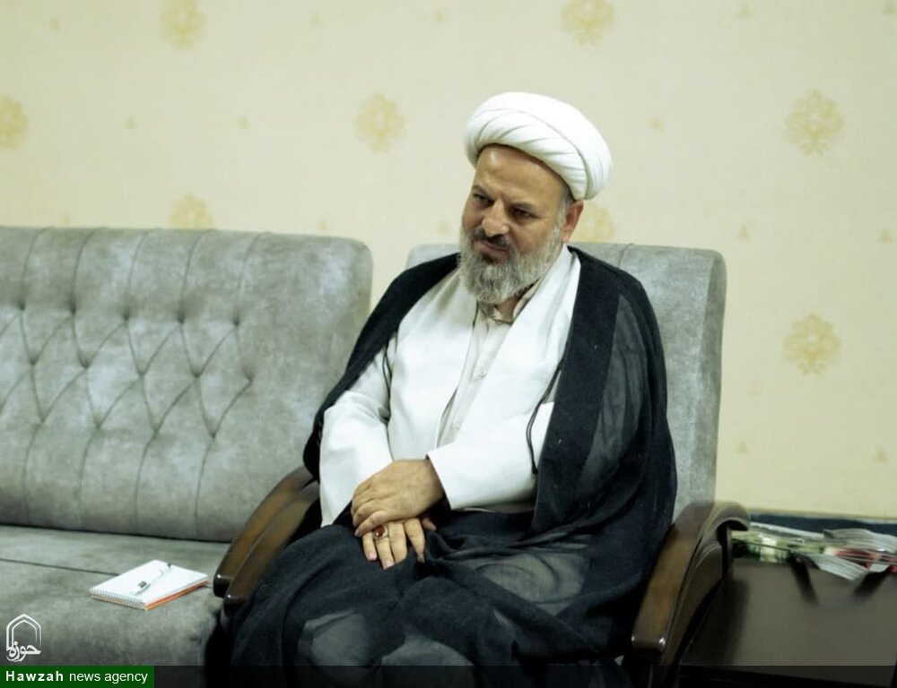 جوانان و بانوان در عرصه تبلیغ دینی دارای نقش حیاتی هستند+عکس