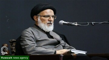 دعا بهترین روش برای رفع غفلت از یاد خدا است