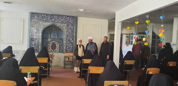 فیلم| حضور نماینده ولی‌فقیه در استان مرکزی در جلسه آزمون ورودی حوزه‌های علمیه خواهران