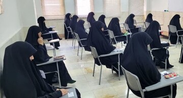آزمون ورودی حوزه‌های علمیه خواهران سال تحصیلی ۱۴۰۵-۱۴۰۴ برگزار شد