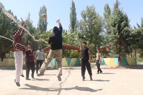 تصاویر/ اردوی یک‌روزه اساتید و طلاب مدرسه علمیه امام خامنه‌ای  ارومیه