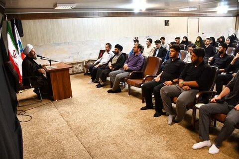 تصاویر/ نشست تبیینی «جنگ تحمیلی ۱۲ روزه» در دفتر امام جمعه خوی