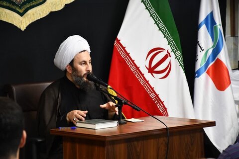 تصاویر/ نشست تبیینی «جنگ تحمیلی ۱۲ روزه» در دفتر امام جمعه خوی