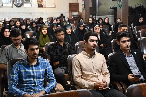 تصاویر/ نشست تبیینی «جنگ تحمیلی ۱۲ روزه» در دفتر امام جمعه خوی