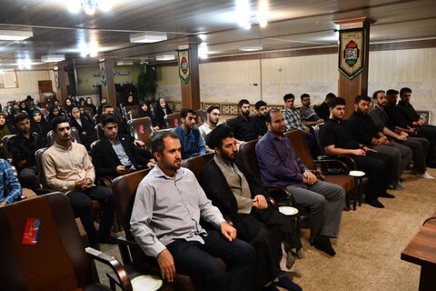 تصاویر/ نشست تبیینی «جنگ تحمیلی ۱۲ روزه» در دفتر امام جمعه خوی