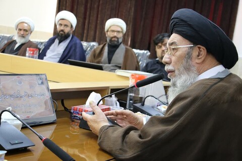 تصاویر| نشست مدیران مدارس علمیه  با مدیر و معاونان مرکزمدیریت حوزه علمیه اصفهان