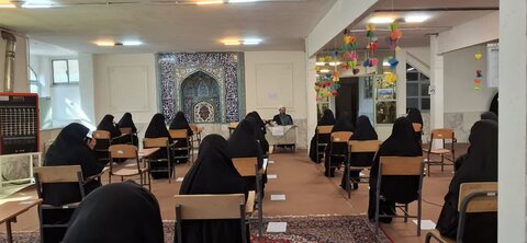 تصاویر/برگزاری آزمون ورودی حوزه‌های علمیه خواهران در مدرسه علمیه الزهرا اراک