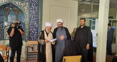 تصاویر/برگزاری آزمون ورودی حوزه‌های علمیه خواهران در مدرسه علمیه الزهرا اراک