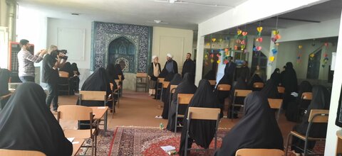 تصاویر/برگزاری آزمون ورودی حوزه‌های علمیه خواهران در مدرسه علمیه الزهرا اراک