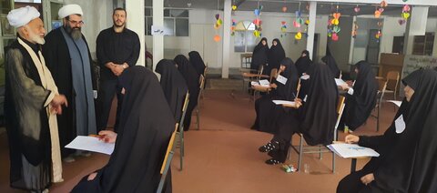 تصاویر/برگزاری آزمون ورودی حوزه‌های علمیه خواهران در مدرسه علمیه الزهرا اراک