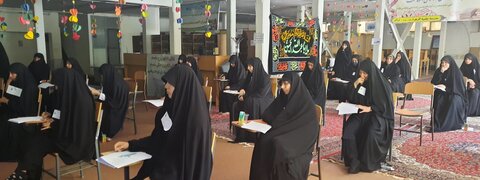 تصاویر/برگزاری آزمون ورودی حوزه‌های علمیه خواهران در مدرسه علمیه الزهرا اراک