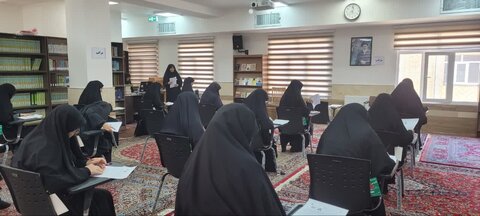 تصاویر/برگزاری آزمون ورودی سطح ۳ سال تحصیلی ۱۴۰۵_۱۴۰۴ در موسسه آموزش عالی ریحانة النبی اراک